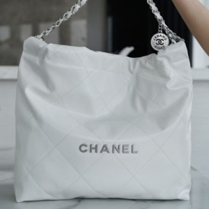 Chanel 샤넬 22백 화이트 [매장가 880만원대]