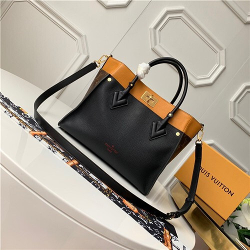 Louis Vuitton 루이비통 온마이사이드백 M53826