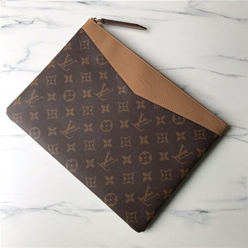 LOUIS VUITTON 루이비통 데일리 클러치 M64590