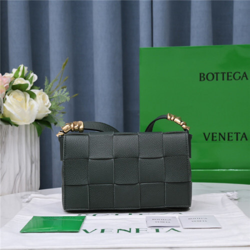 BOTTEGA VENETA 보테가 베네타 카세트백 미디움 B6687