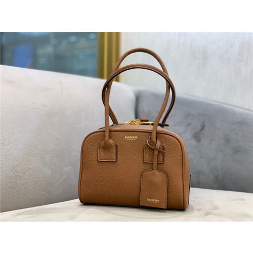 BURBERRY 버버리 큐브백 B68100