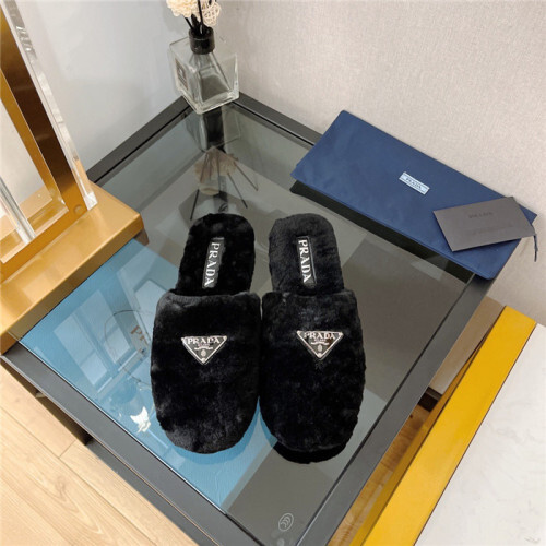 PRADA 프라다 여성용 슬리퍼 P65110