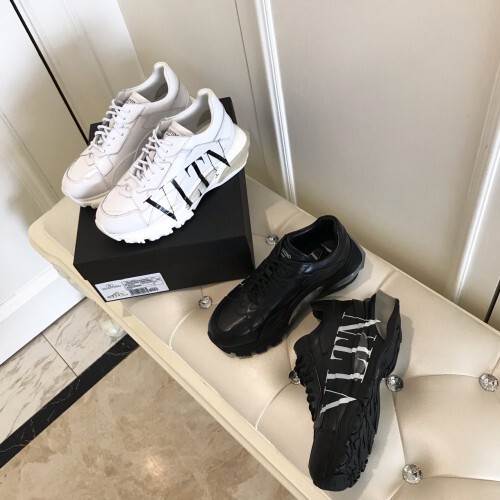 Valentino 발렌티노 바운스VLTN스니커즈